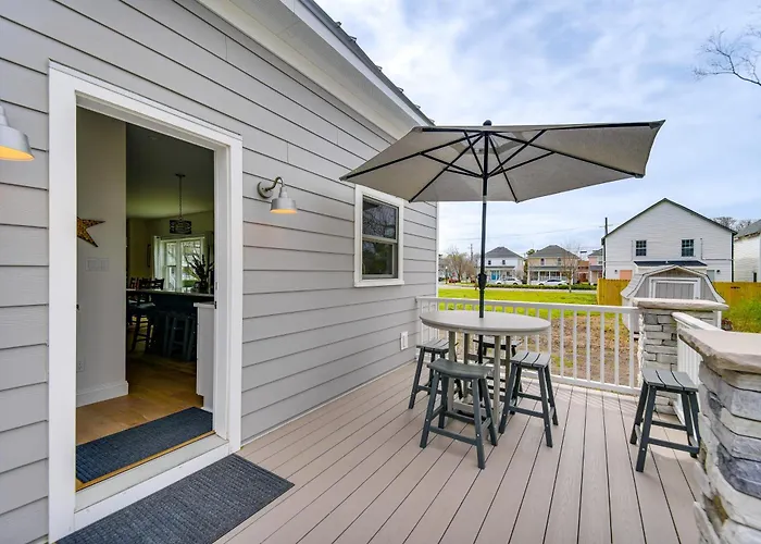 Walk To Beach & Central Park: Home In Cape Charles